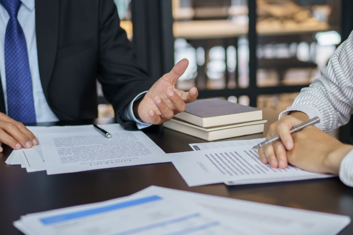 legal-advisory-contract-1